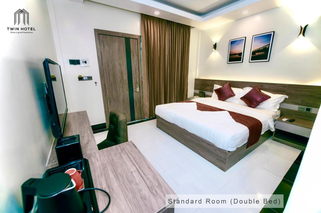 Twin Hotel กำปอต ภายนอก รูปภาพ