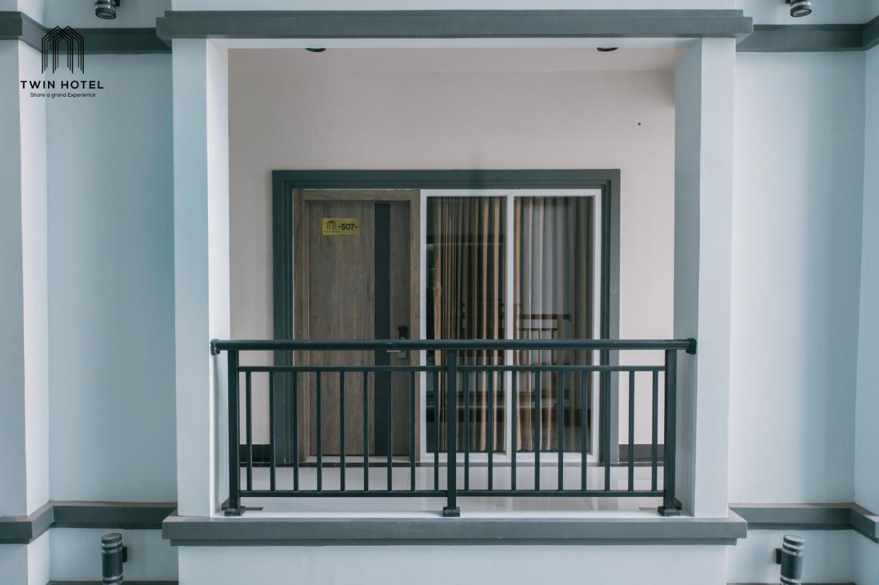 Twin Hotel กำปอต ภายนอก รูปภาพ
