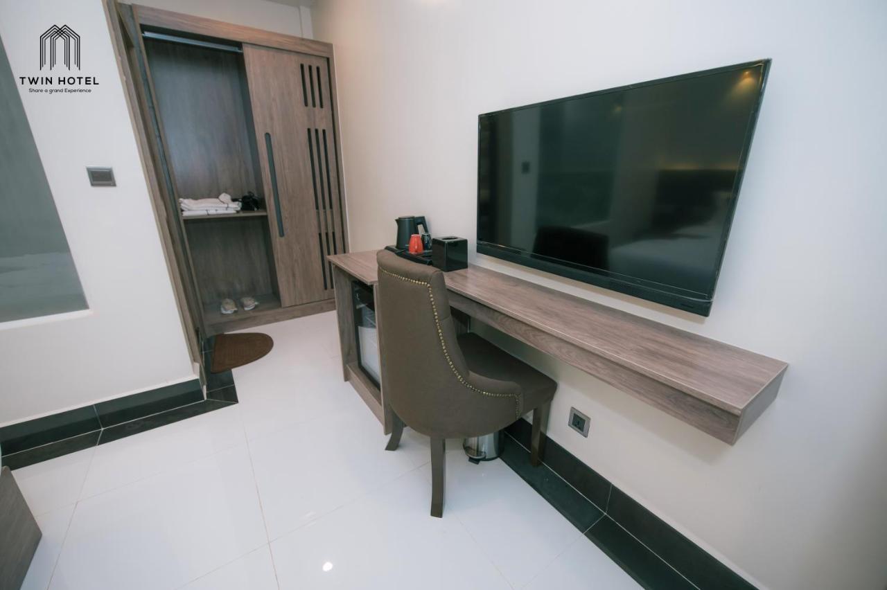 Twin Hotel กำปอต ภายนอก รูปภาพ