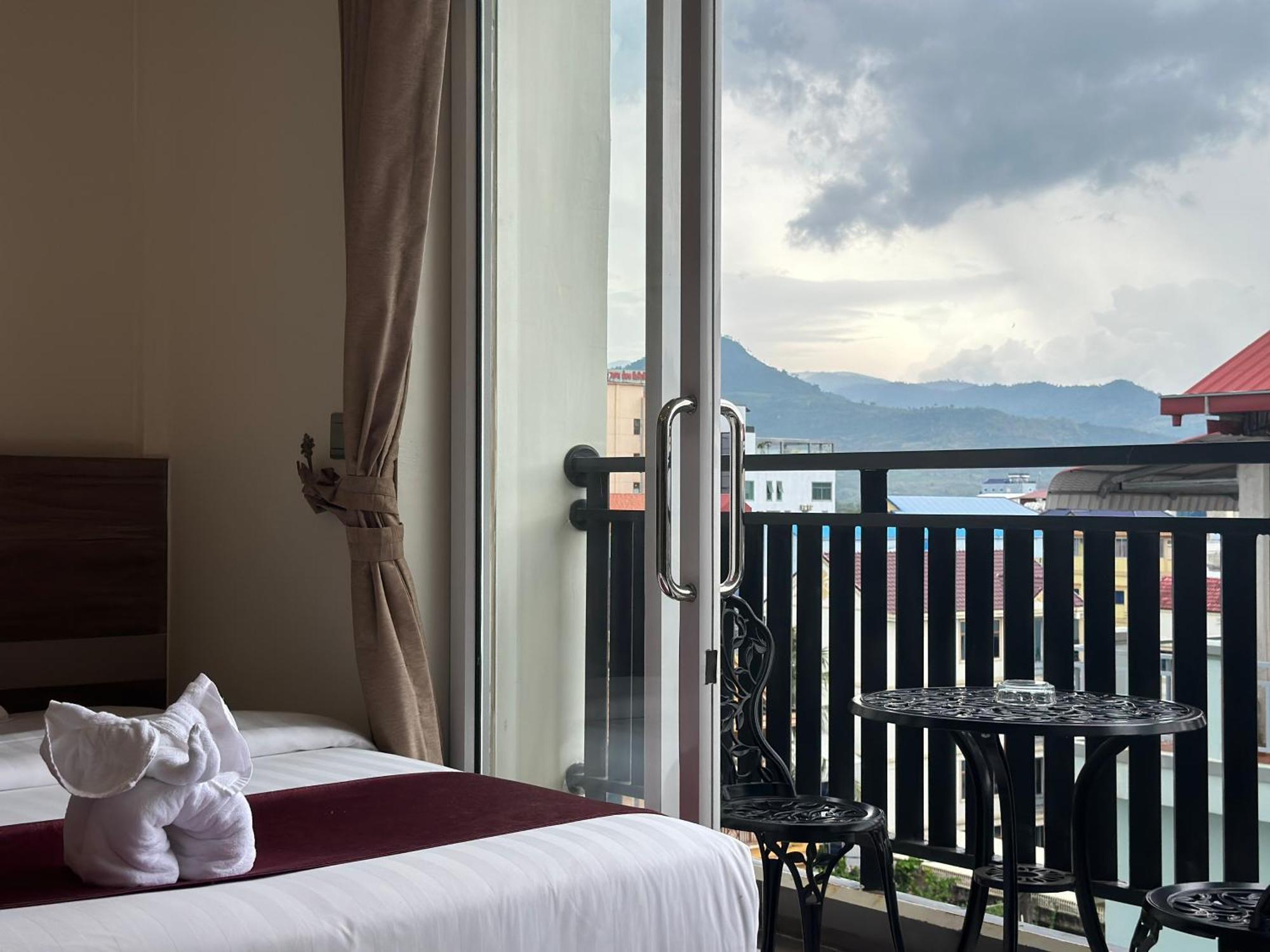Twin Hotel กำปอต ภายนอก รูปภาพ